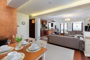 Interior - Comfortable Apartment in Gdynia | 2 Bedrooms | Parking (Gdynia)