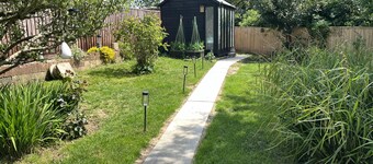 Freshwater - Hot Tub - Pet Friendly - Garden