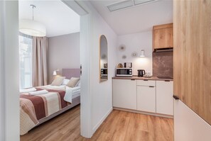 1 bedroom, desk, iron/ironing board, WiFi