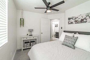 3 habitaciones, tabla de planchar con plancha, cuna de viaje y wifi 