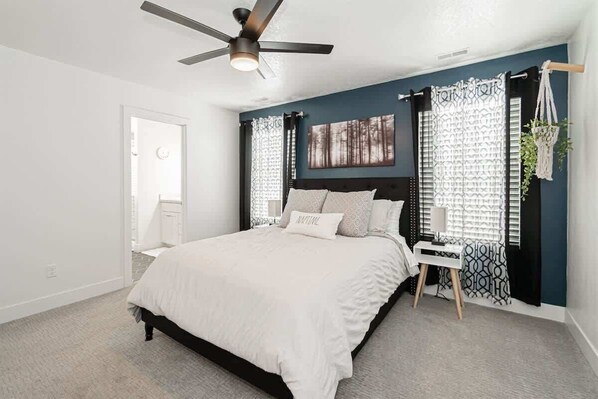 3 bedrooms, iron/ironing board, travel crib, WiFi