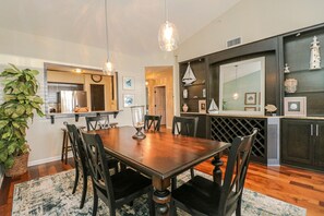 Dining - Seaside at Anastasia A304 (St Augustine)