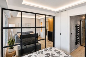 1 bedroom, in-room safe, free WiFi, bed sheets