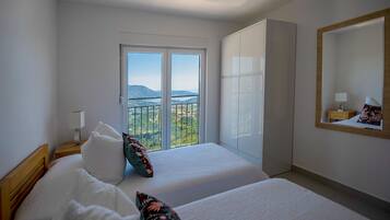 4 camere, una cassaforte in camera, ferro/asse da stiro, Wi-Fi gratuito