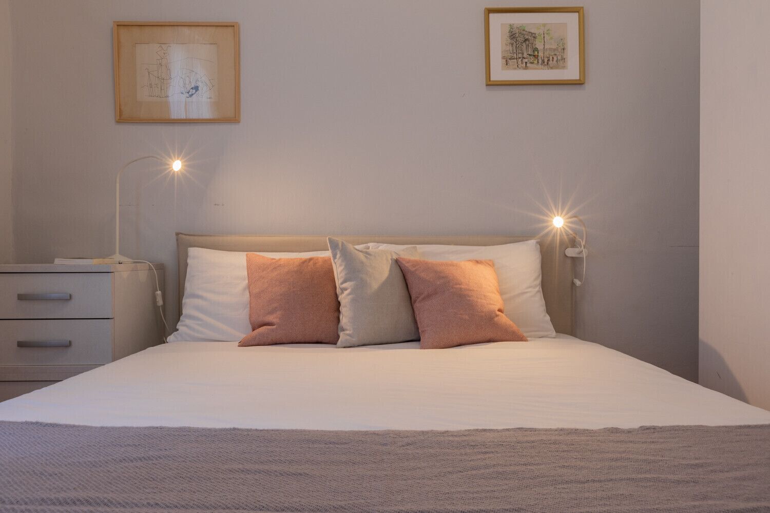 2 chambres, fer et planche à repasser, Wi-Fi gratuit, draps fournis