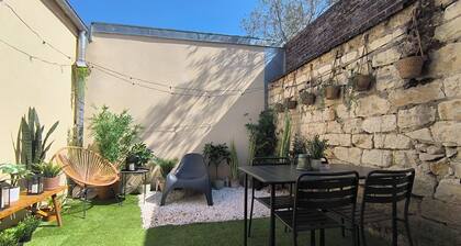 â
Les Grumes â
Centre Villeâ
Patioâ
Wifi