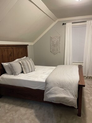 2 Schlafzimmer, Schreibtisch, Bügeleisen/Bügelbrett, kostenloses WLAN