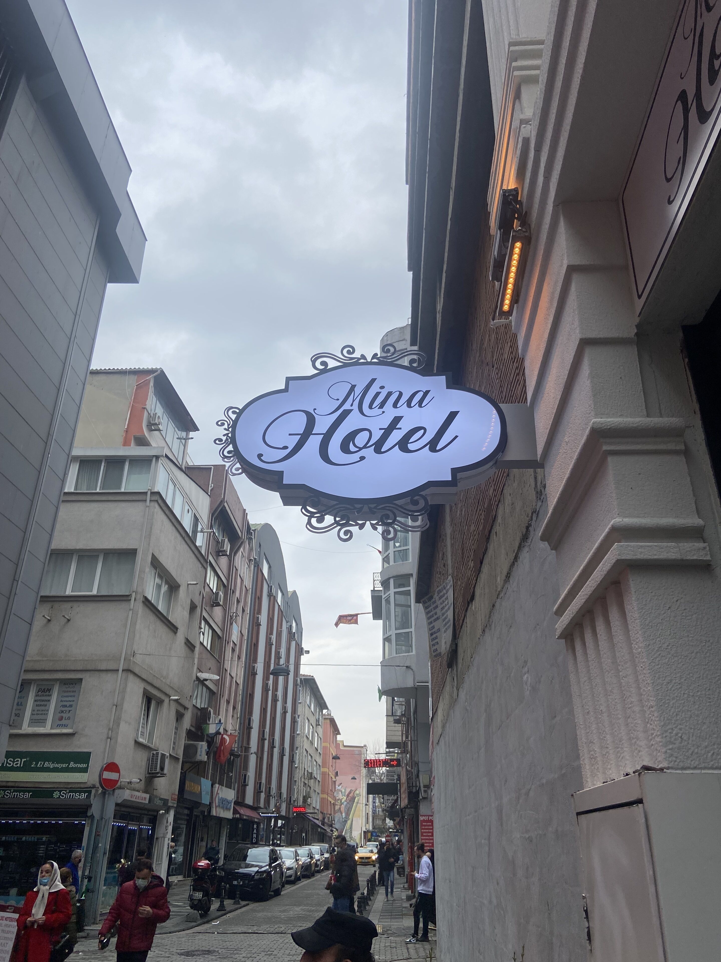 Vista frontal de la propiedad