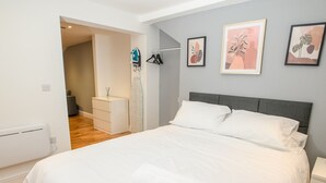 Unclassified image, 2 of 24, button - Pass the Keys Cathedral View 1 · Cathedral View Apartment - In the Heart of Lincoln (Lincoln)