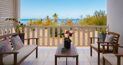 SALANGANE*** 100m from the beach 1-bedroom apt with Ocean view terrace Reunion Island