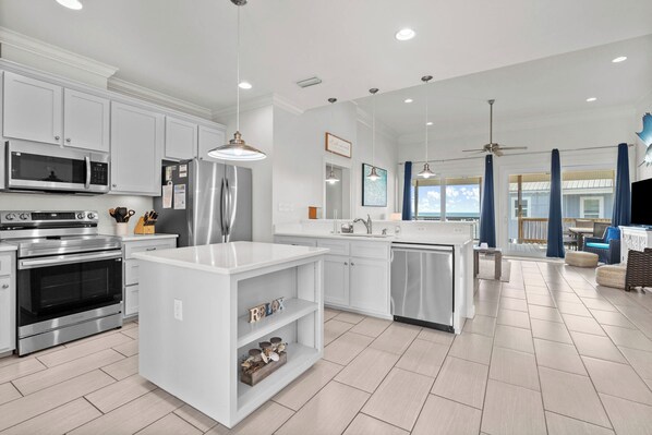 Fridge, microwave, oven, stovetop - Wonderful Family Friendly, Gulf View New Construction Home - Steps to the Water! (Dauphin Island)