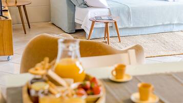 1 bedroom, travel cot, free WiFi, bed sheets