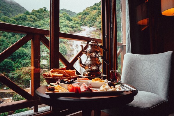 Habitación Deluxe con 1 cama matrimonial o 2 individuales | Servicio a la habitación