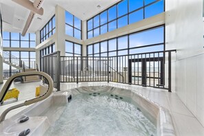 Indoor spa tub - Phoenix I 1022 - Everything is Better in Flip Flops! Book Now! (Orange Beach)