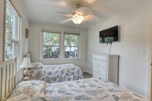 4 bedrooms, free WiFi, bed sheets