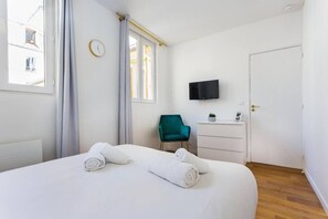 3 soverom, skrivebord, strykejern/-brett og wi-fi