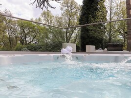 Bañera de hidromasaje exterior
