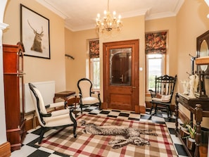 Cottage | Interior