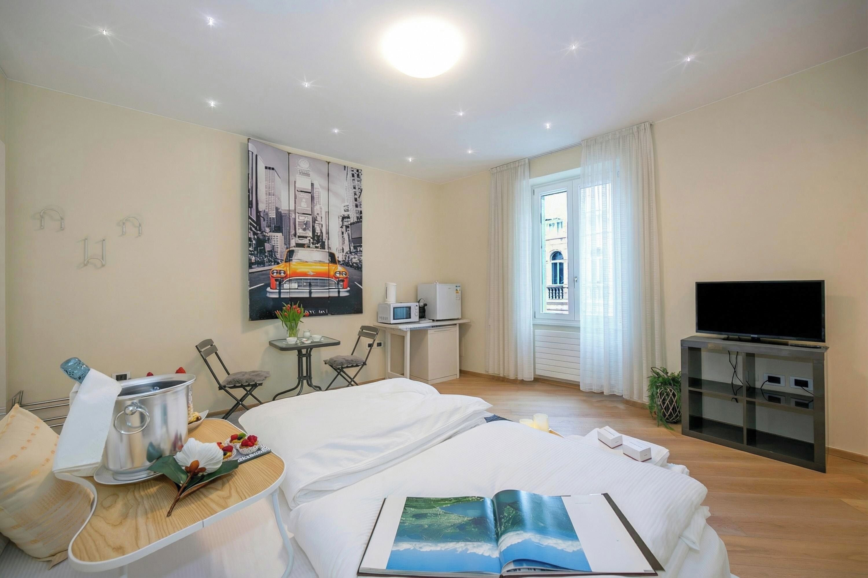 Honeymoon-Zimmer, Mehrere Schlafzimmer (Les Suites Di Sara 3) | 1 Schlafzimmer, kostenloses WLAN, Bettwäsche