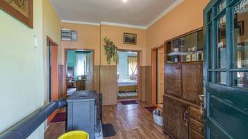 Family House, Multiple Bedrooms, 2 Bathrooms (Rural Homestead Trenkovo) | Interior