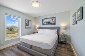 8 bedrooms, iron/ironing board, free WiFi, bed sheets