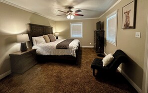 3 bedrooms, desk, iron/ironing board, free WiFi