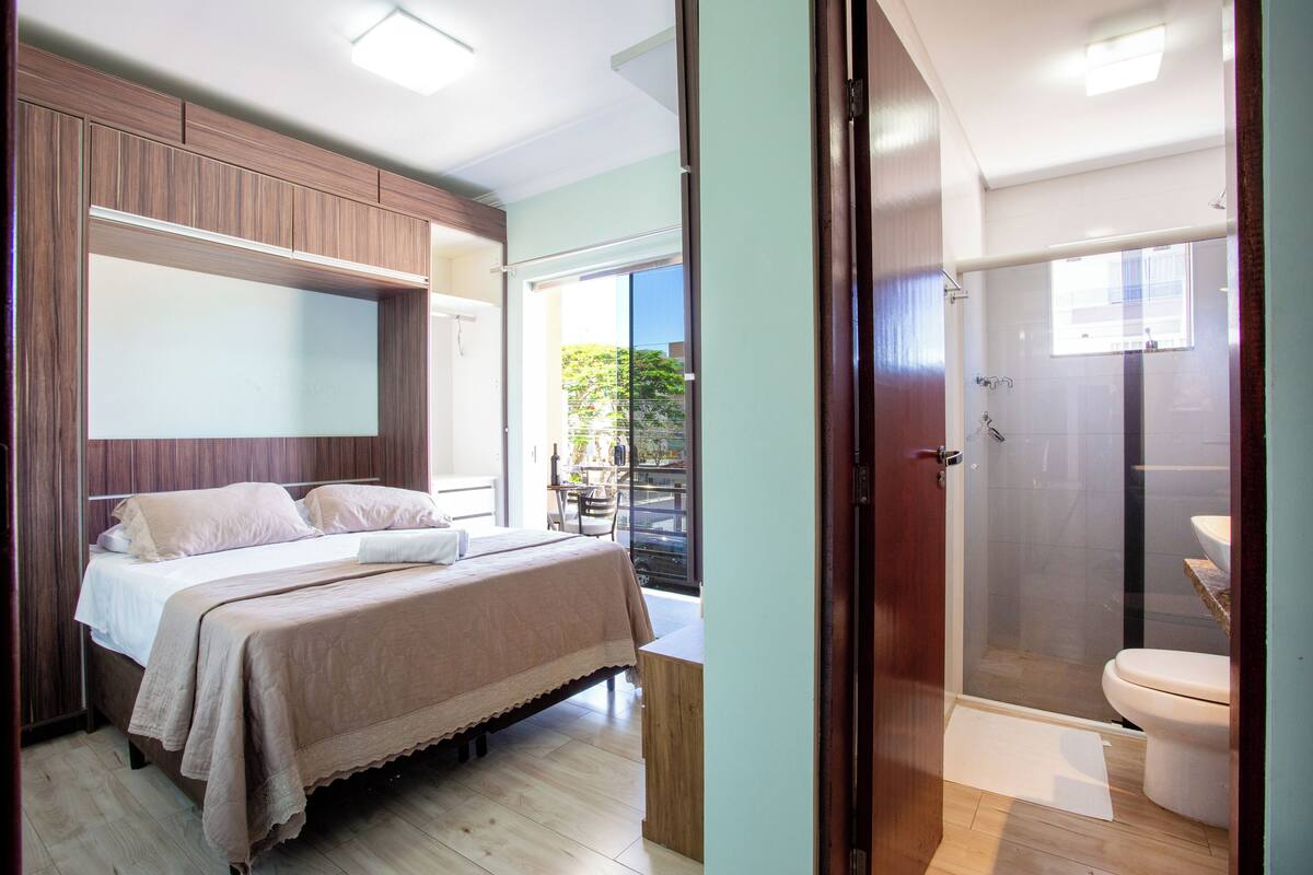 Suite Deluxe Com Varanda | Minibar, wifi gratis, ropa de cama