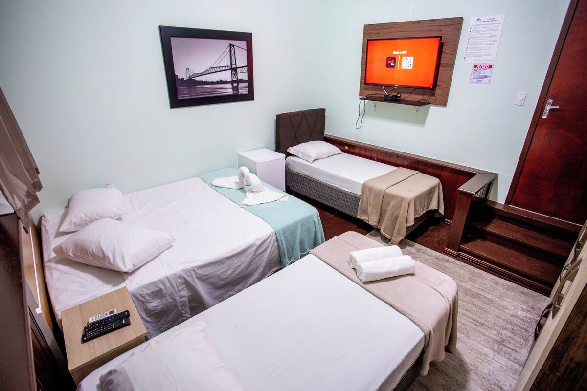 Quarto Quadruplo Standard | Minibar, wifi gratis, ropa de cama