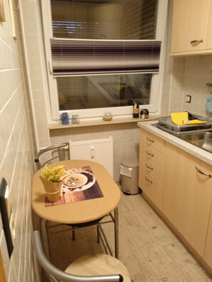 Kühlschrank, Herdplatte, Geschirrspüler