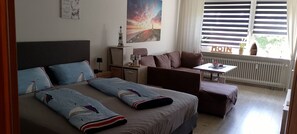 1 chambre, lit parapluie, Wi-Fi gratuit, draps fournis
