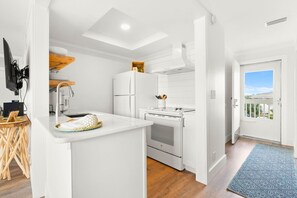 Leilighet, 1 soverom | Eget kjøkken | Kjøleskap, ovn, kaffetrakter/tekoker og brødrister