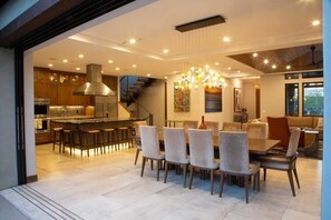 تناول الطعام