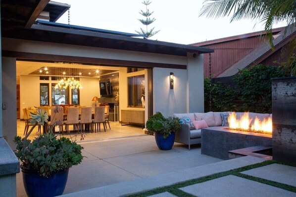 تناول الطعام بالخارج