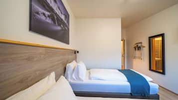 Standard Double Room | Desk, blackout drapes, free WiFi, bed sheets