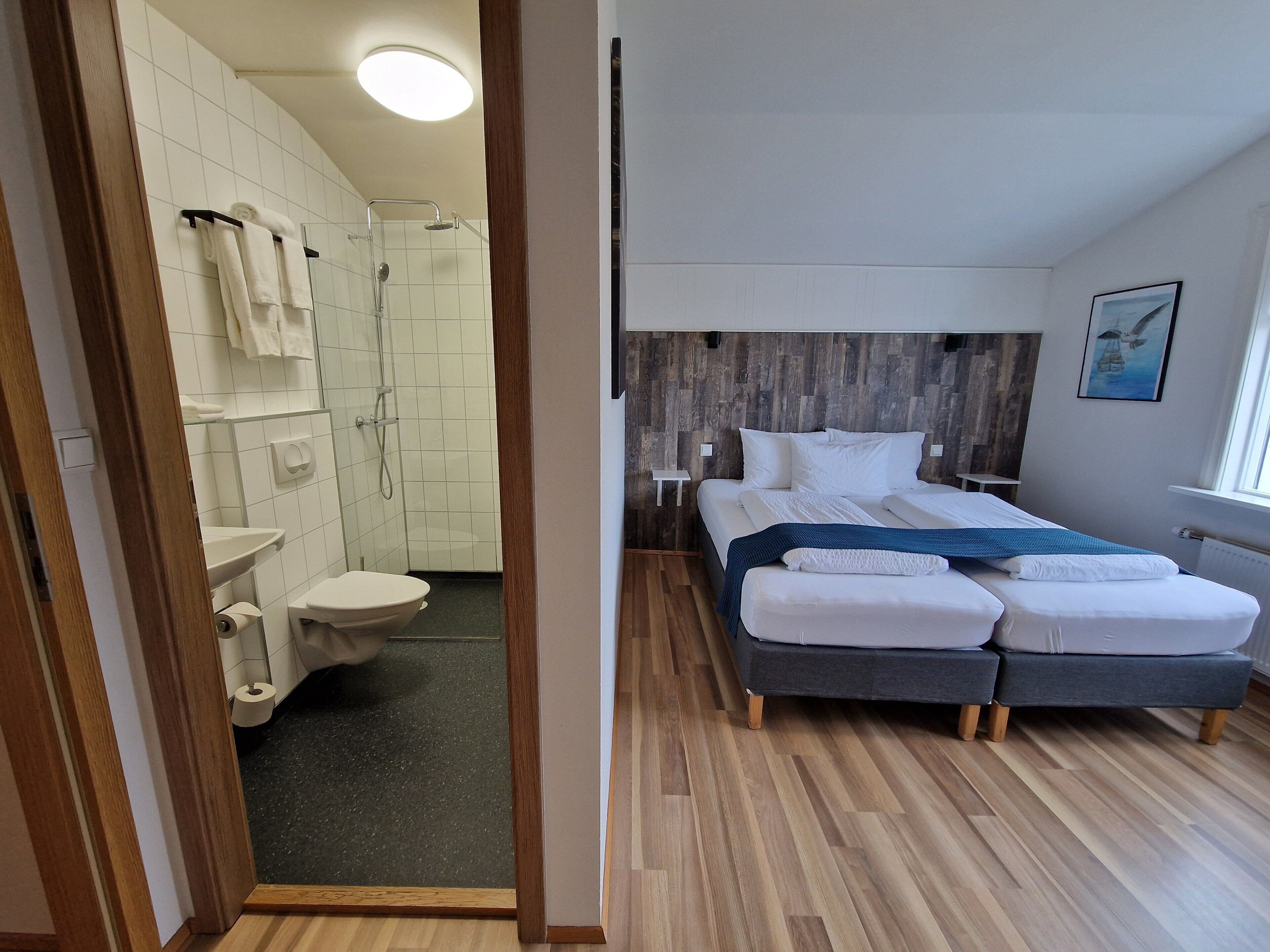 standard double or twin room, 2 single beds | desk, blackout curtains, free wifi, bed sheets