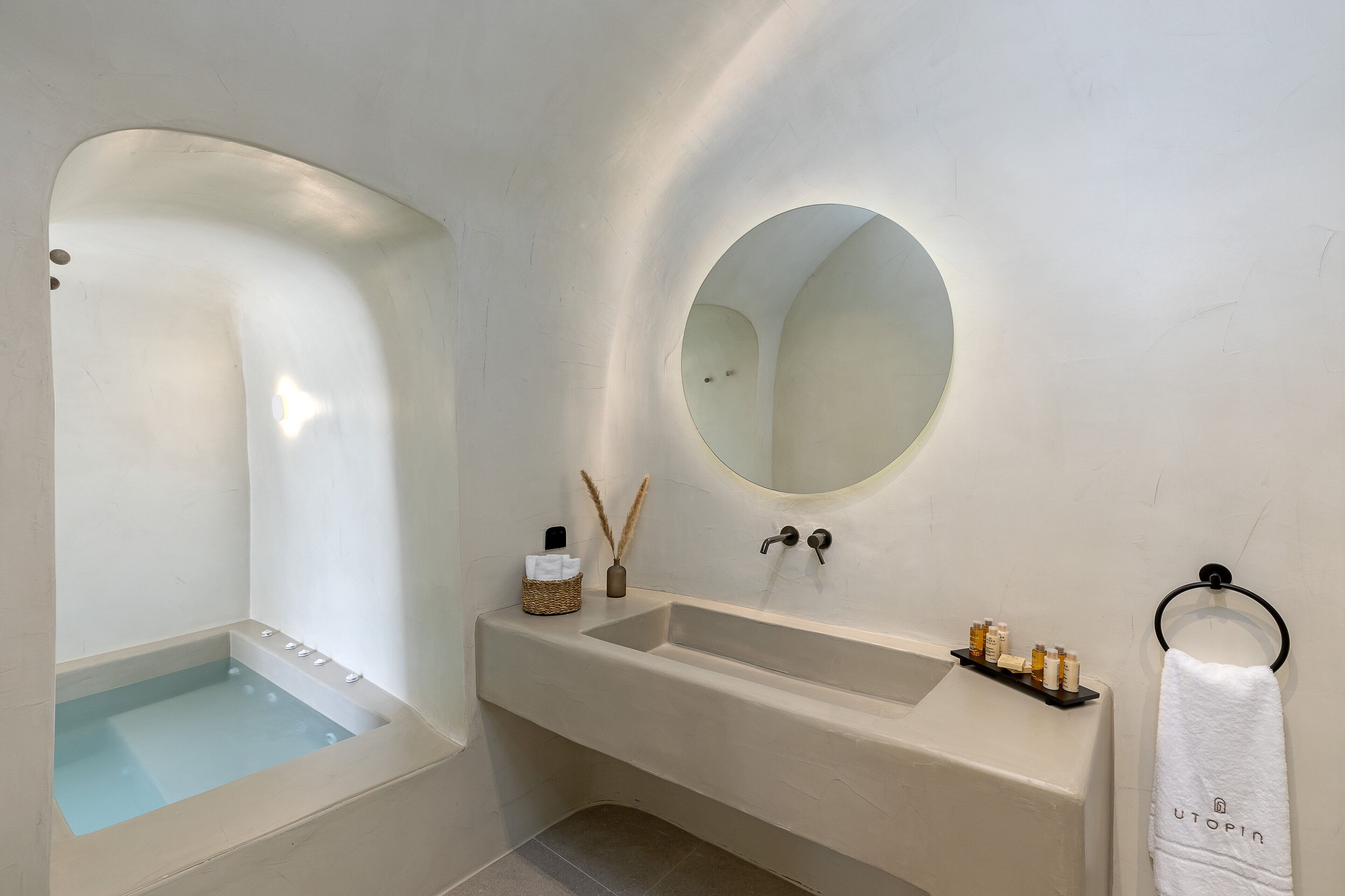 Photo - Utopia Suites Santorini