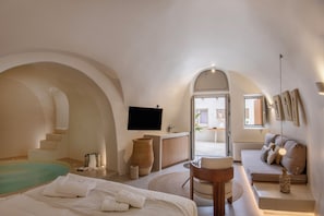 Utopia Villa | 1 bedroom, in-room safe, soundproofing, iron/ironing board - Utopia Suites Santorini (Santorini)
