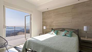 4 chambres, coffres-forts dans les chambres, fer et planche Ă repasser