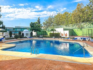 صورة غير مصنفة، 3 من 36، زرّ