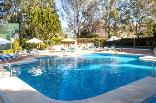 Puerto Banus, 400 metres to the Beach