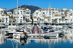 صورة غير مصنفة، 5 من 36، زرّ