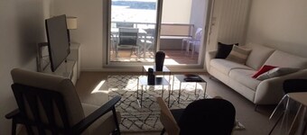 Apartment sea view near promenade clair de lune center