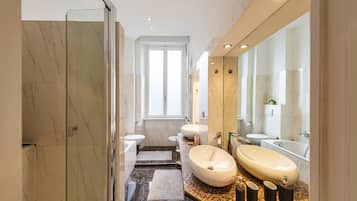 Badekar, bidet