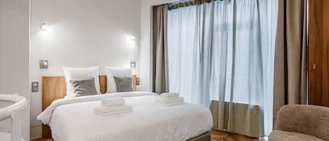 1 bedroom, iron/ironing board, travel cot, WiFi