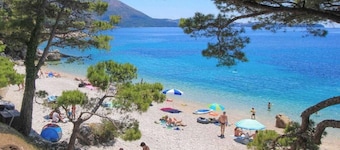 Luxury Apartment Goja with heated infinity pool and Jacuzzi- near Dubrovnik