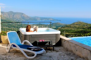 Outdoor pool, a heated pool - Luxury Apartment Goja with heated infinity pool and Jacuzzi- near Dubrovnik (Ravno)