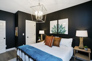 10 Schlafzimmer, Betten mit Memory-Foam-Matratzen, Bügeleisen/Bügelbrett