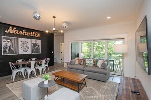 Televisión, Netflix, bocina smart y servicios de streaming 