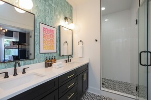 Towels, soap, shampoo, toilet paper