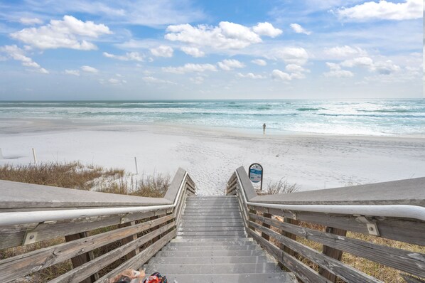 Beach nearby - Pet Friendly! 🐶 Great Location! (Santa Rosa Beach)